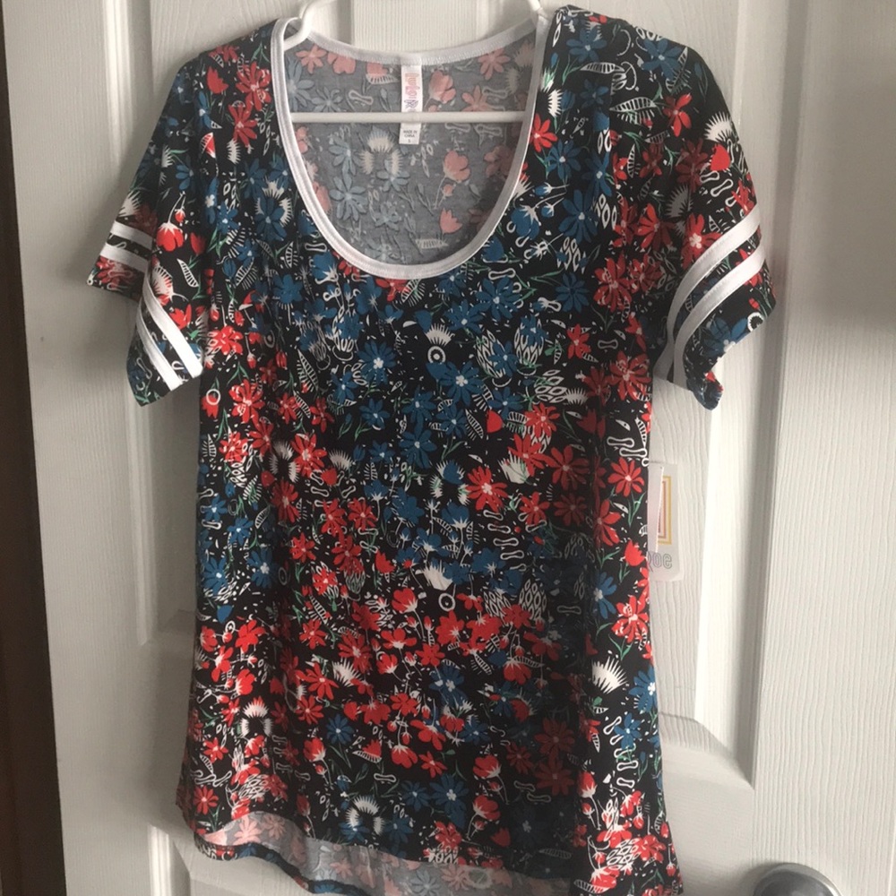 LulaRoe Classic T